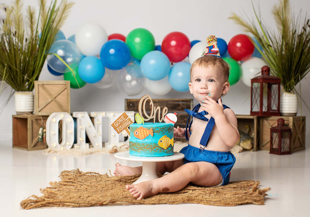 What to Expect at Your Cake Smash Session