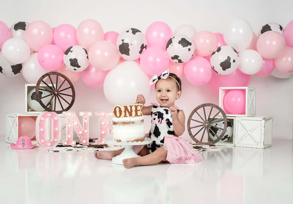 Cake Smash photography by Grace Portrait Studios, Douglasville GA