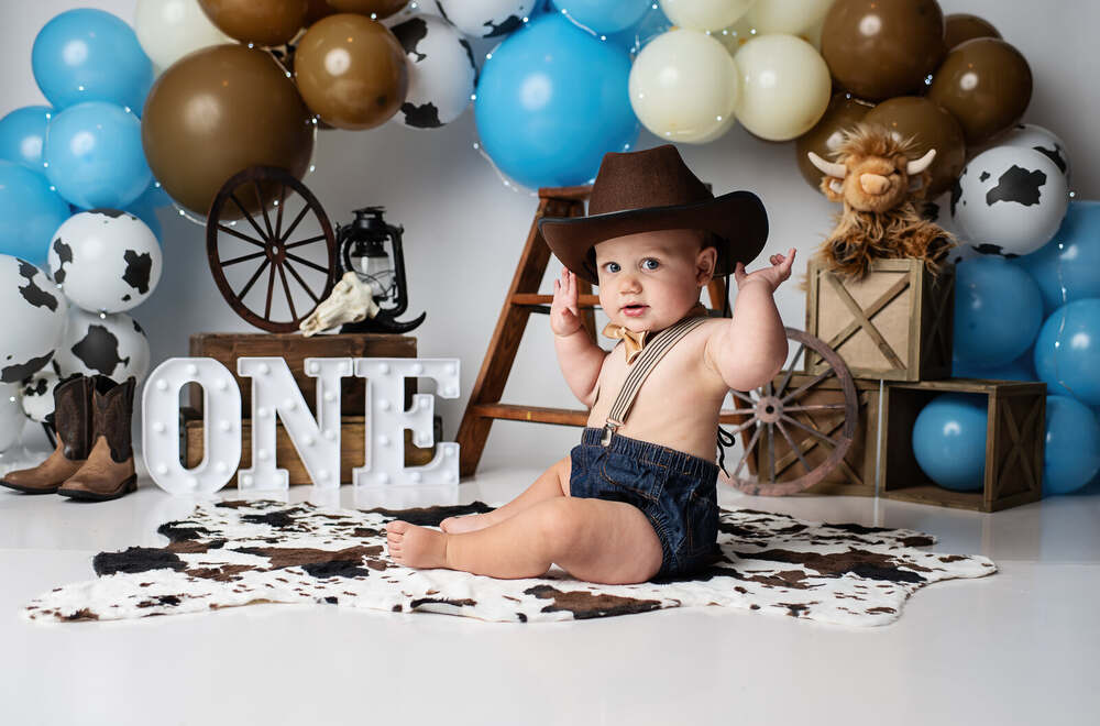 Cake Smash photography by Grace Portrait Studios, Douglasville GA