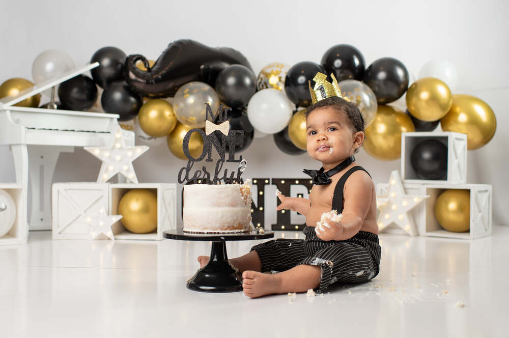 Cake Smash photography by Grace Portrait Studios, Douglasville GA