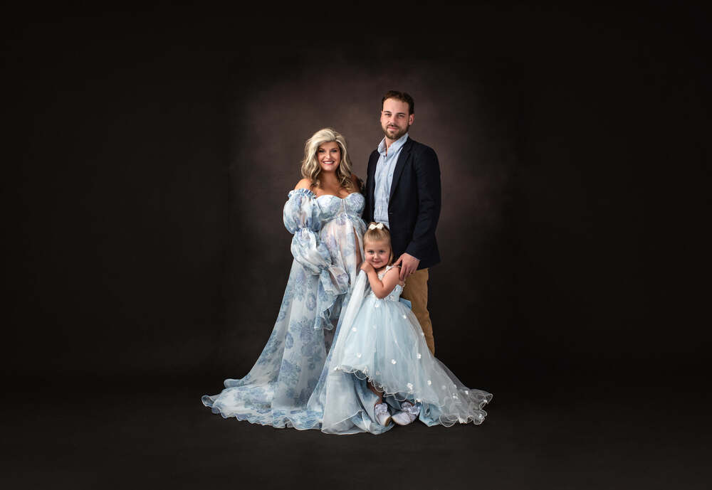 Maternity photography by Grace Portrait Studios, Douglasville GA