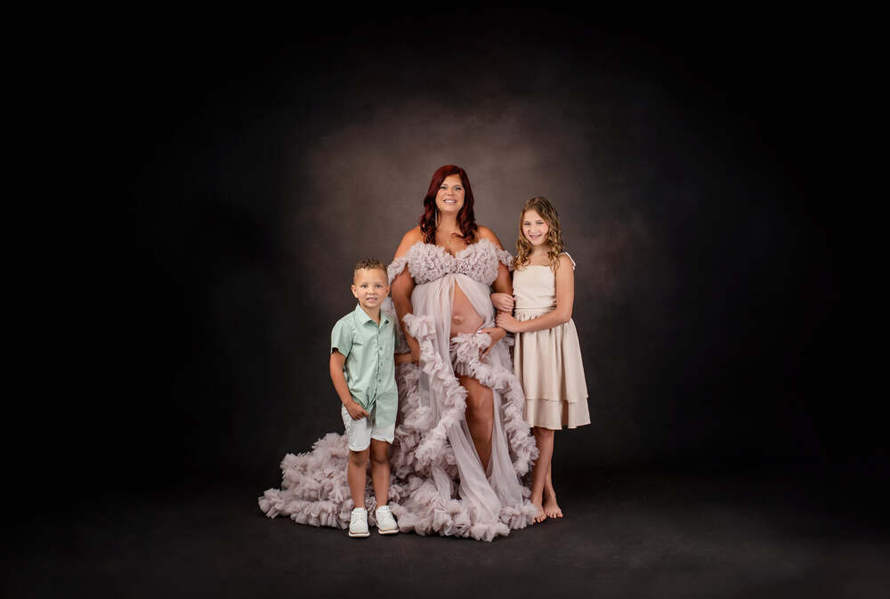 Maternity photography by Grace Portrait Studios, Douglasville GA