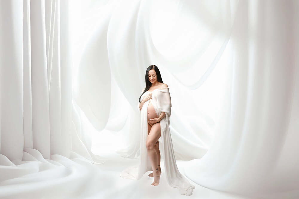 Maternity photography by Grace Portrait Studios, Douglasville GA